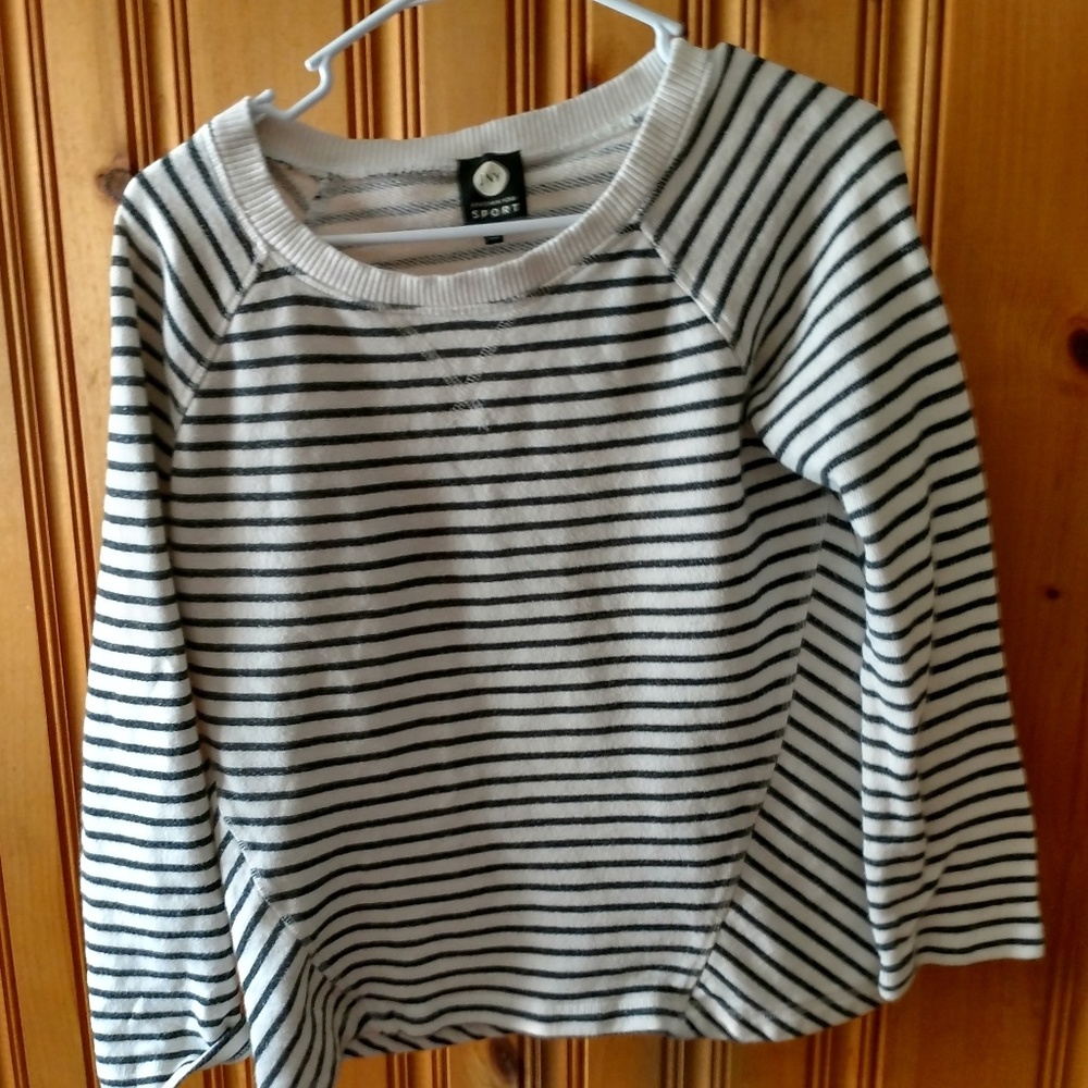 Blue and white, cotton pullover